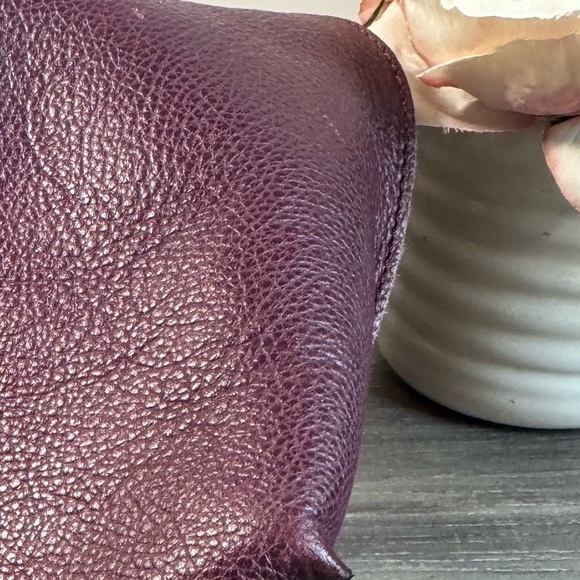 Mark & Graham Daily Pebbled Leather Deep Burgundy Maroon Zipper Tote EUC - Picture 9 of 9